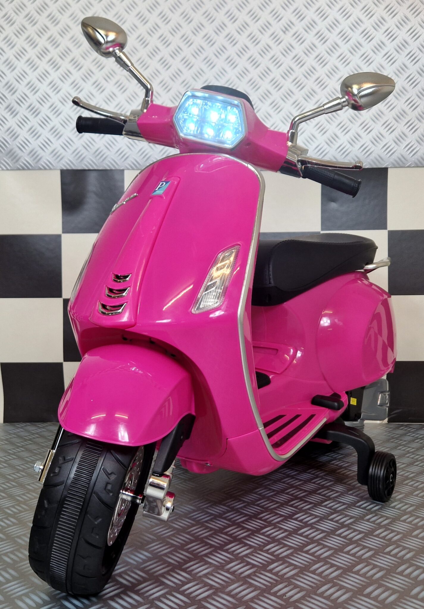 Accu kinderscooter Vespa Sprint roze