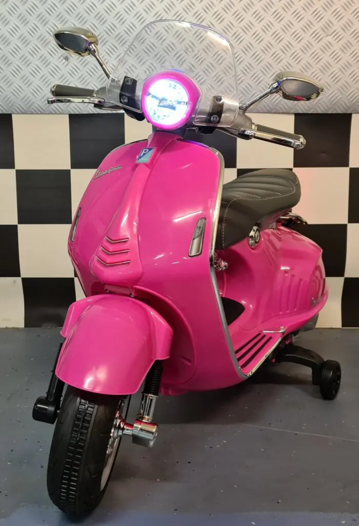 Vespa kinder accu scooter Vespa 946