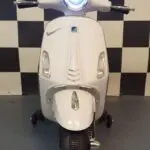 Vespa elektrische kinderscooter Primavera